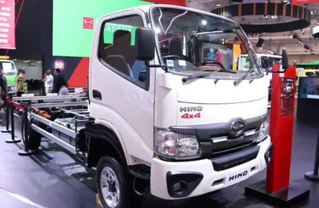 Deretan Produk Terbaru Hino 2023, Bus 4x4 sampai Hino Bodi Pemadam Kebakaran
