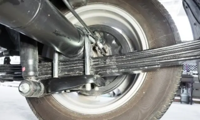 Perbedaan Per Daun dan Per Keong pada Mobil