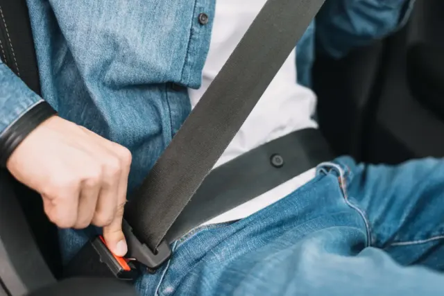 4 Penyebab Sabuk Pengaman Mobil Jadi Macet, Reaksinya Bisa Berkurang Saat Ada Benturan