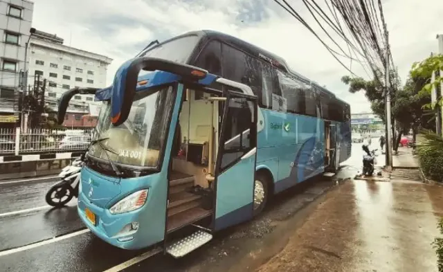 Fasilitas Hotel Bintang 5 Bus Mewah Big Bird Alpha Premium