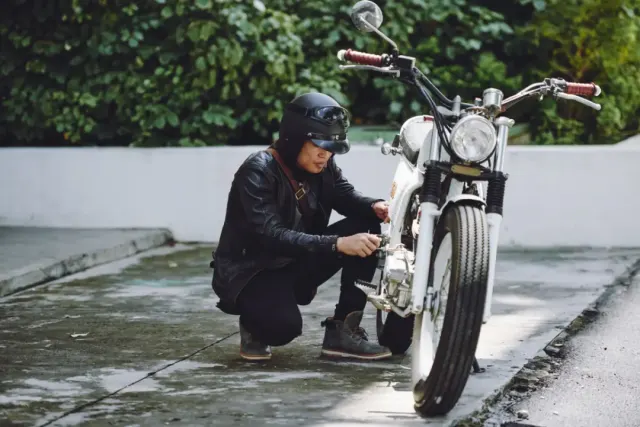 9 Komponen Motor yang Penting Dicek Sebelum Berkendara Saat Musim Hujan