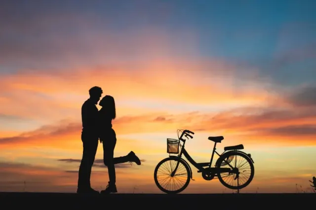 10 Gombalan Romantis Lucu ini Bisa Bikin Meleleh Siapa Saja, Terutama Gadis asal Kabupaten Blitar, Anti gagal!