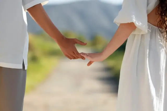 20 Gombalan Romantis Lucu, Cocok sebagai Penyemangat Hari Baru, Terutama Buat Gadis Kota Surakarta yang Cantik