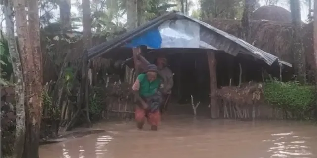 Kemensos Kirim Bantuan Rp382 Juta untuk Korban Banjir dan Longsor di Wamena