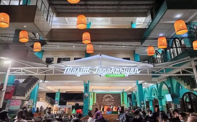 Kisah Sukses Wakaf Produktif Masjid Jogokariyan: Dari Penginapan hingga Industri Roti