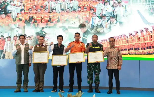 Anugerah Penghargaan Misi Kemanusiaan Pascabencana Vanuatu dan Myanmar