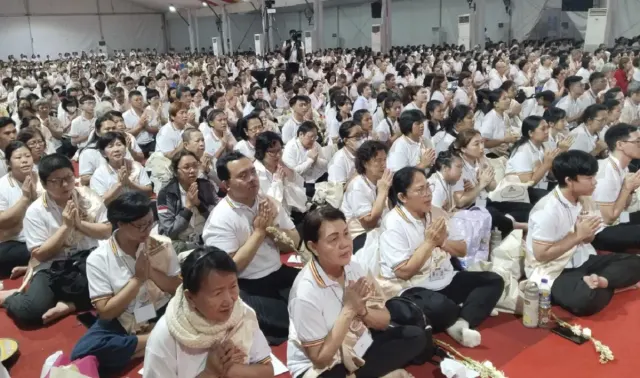 Borobudur Jadi Tempat Ribuan Umat Buddha Lantunkan Kitab Suci Tipitaka