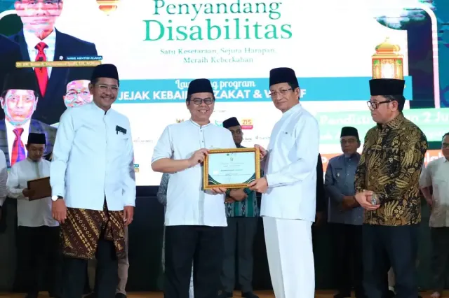BAZNAS Diganjar Penghargaan atas Kontribusi Besar dalam Pemberdayaan Umat