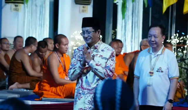 Nilai-Nilai Buddhis Dianggap Relevan Hadapi Era Digital, Menag Ajak Peringatan Asalha Mahapuja Jadi Momen Perenungan