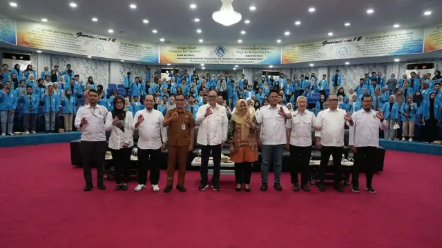 Sudirman Saad Dorong Mahasiswa UMRAH Ikut Bangun Maritim Batam Lewat KKN