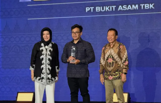 PT Bukit Asam Raih Dua Penghargaan di Ajang IICD Corporate Governance Award 2025