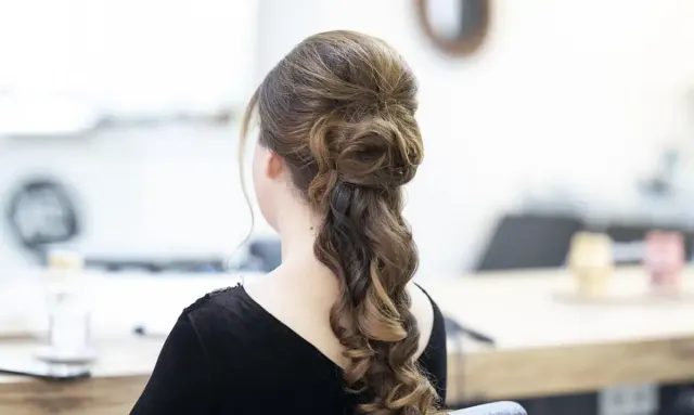 Gaya Rambut Boho Chic, Tampil Natural dan Stylish Sekaligus