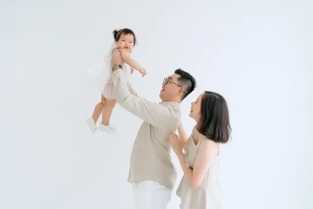 Ingin Anak Tumbuh Bahagia? Mulailah dari Gaya Parenting yang Tepat