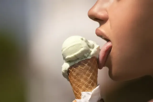 Si Manis Penyelamat Mood, Manfaat Ice Cream untuk Mental yang Lebih Bahagia
