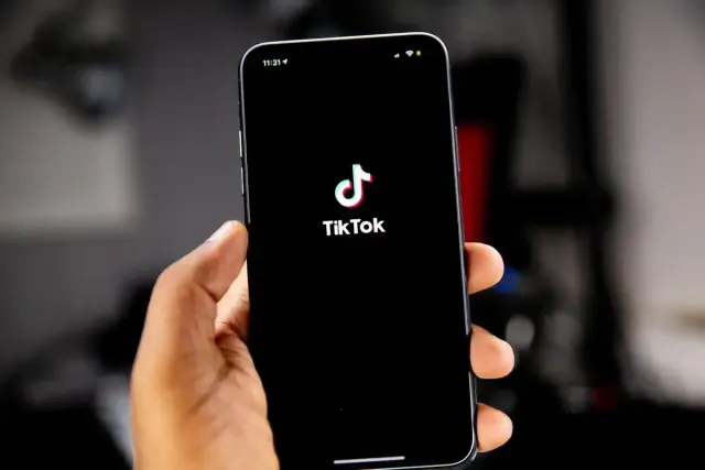 25 Ide Konten TikTok Tanpa Wajah untuk Kreator Introvert yang Tetap Viral
