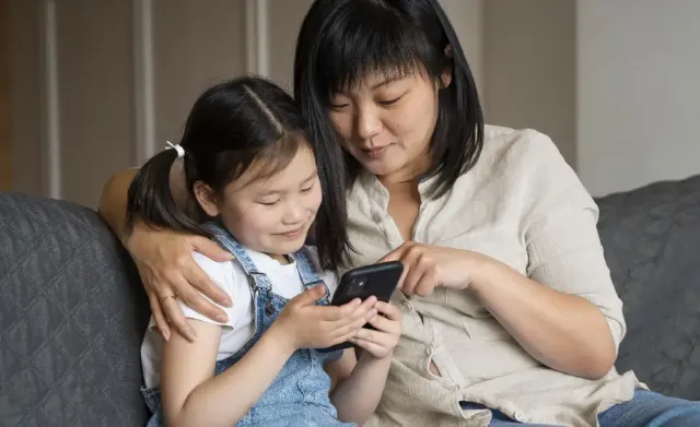 Pentingnya Peran Ibu Menjadi Pendamping Terbaik Anak di Era Digital dan Kemajuan Teknologi